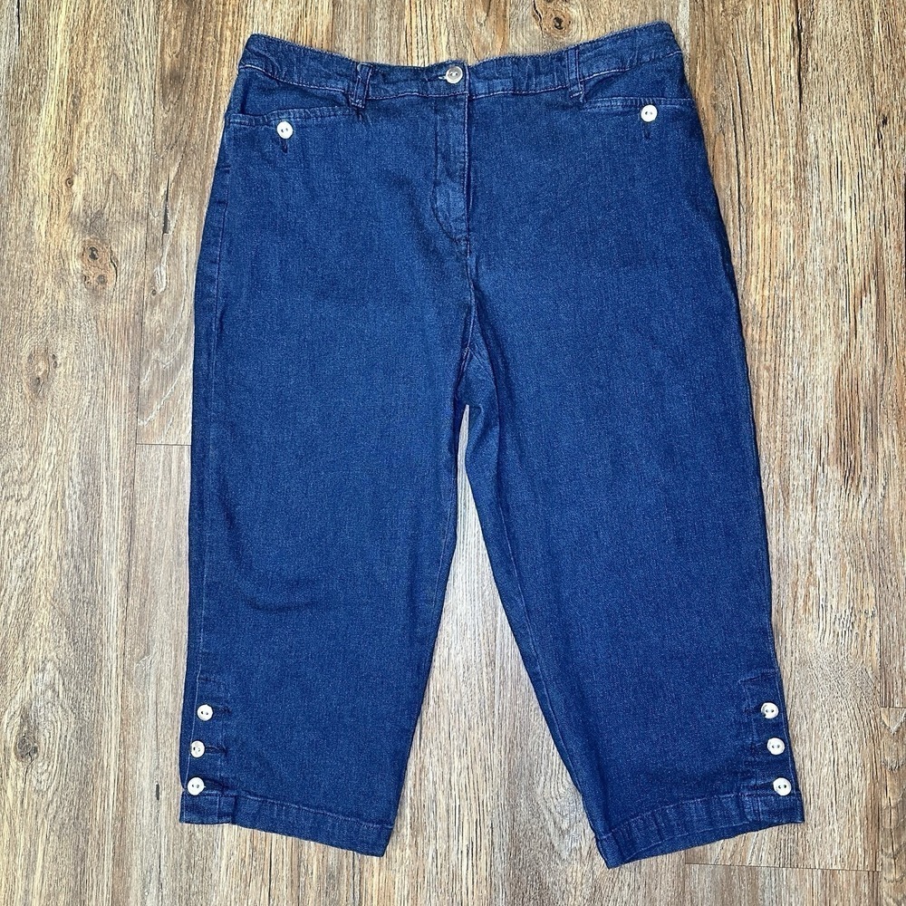 Karen Scott Women's Capri Pants Sz 14 Medium Wash Comfort Waist Side Button Hem